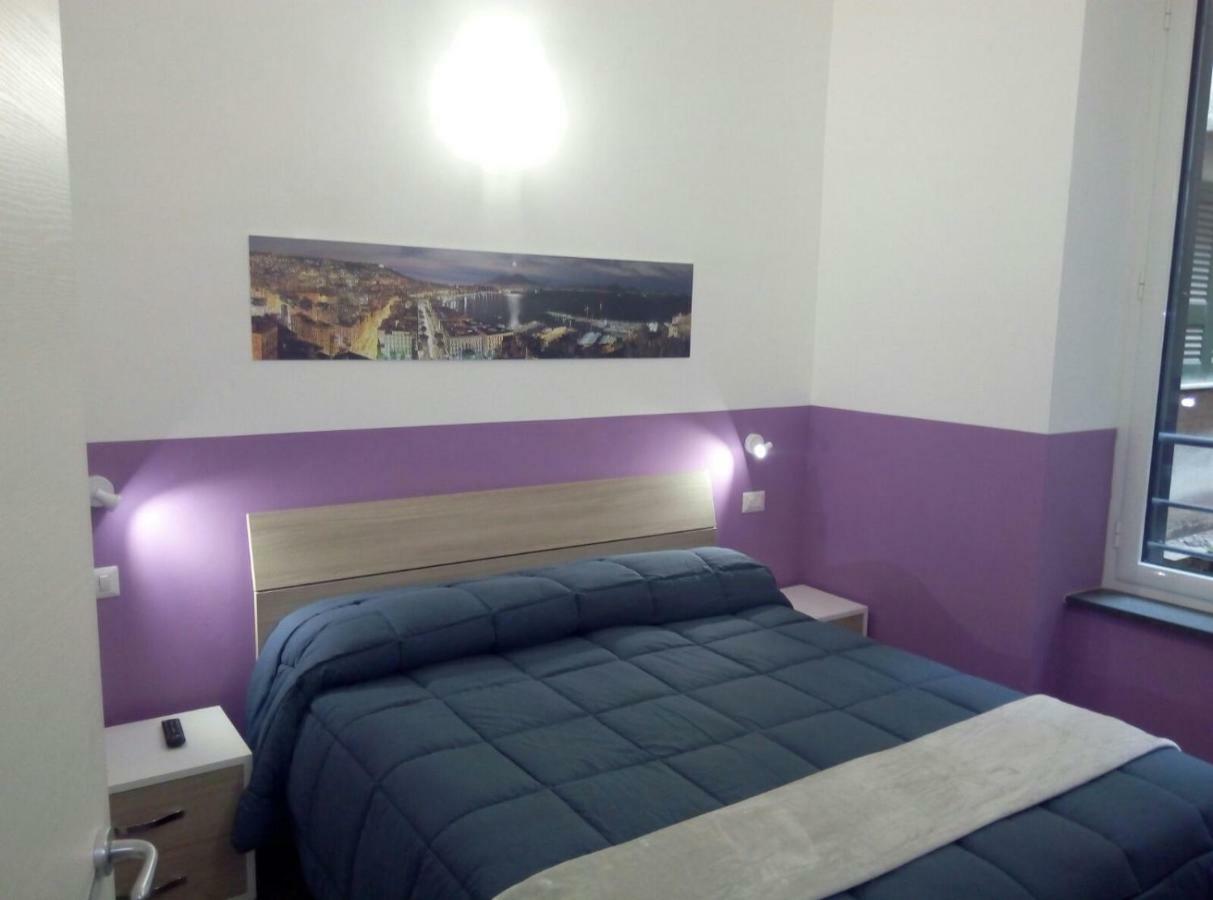 Gradoni Di Chiaia Twenty Three Bed & Breakfast Napoli Bagian luar foto