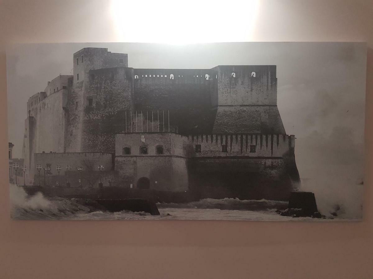 Gradoni Di Chiaia Twenty Three Bed & Breakfast Napoli Bagian luar foto
